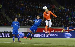 Sigurdsson dents Dutch Euro hopes, Pelle fires Italy