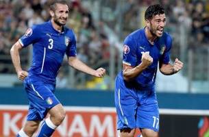 Italy labor through hard-fought win at Malta; Croatia crush Azerbaijan
